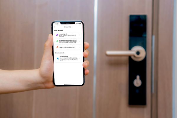 Kết nối ứng dụng với khóa cửa điện tử