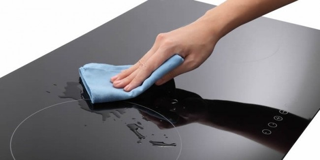 Mặt kính bếp từ Eurosun có thay được không