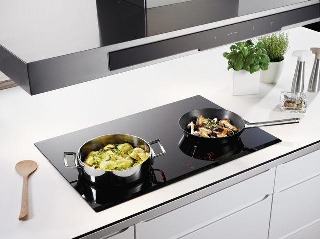 Bếp từ Giovani của nước nào