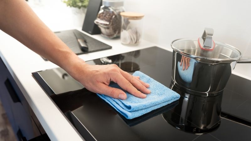 Mặt kính bếp từ Fagor có thay được không