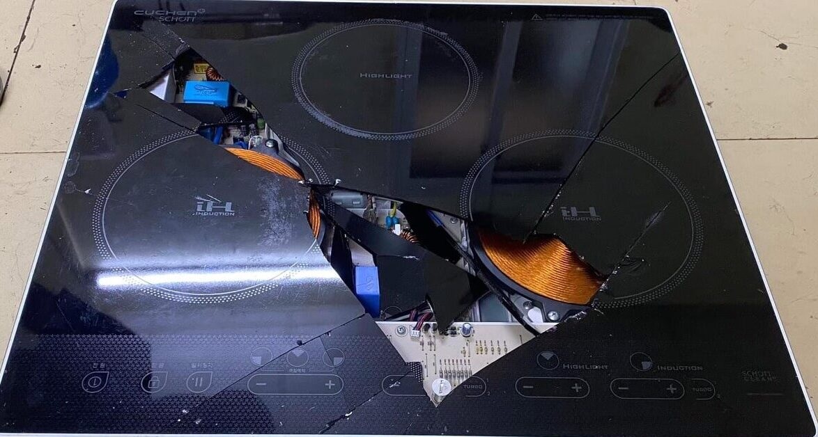 Mặt kính bị nứt, vỡ hoặc xước