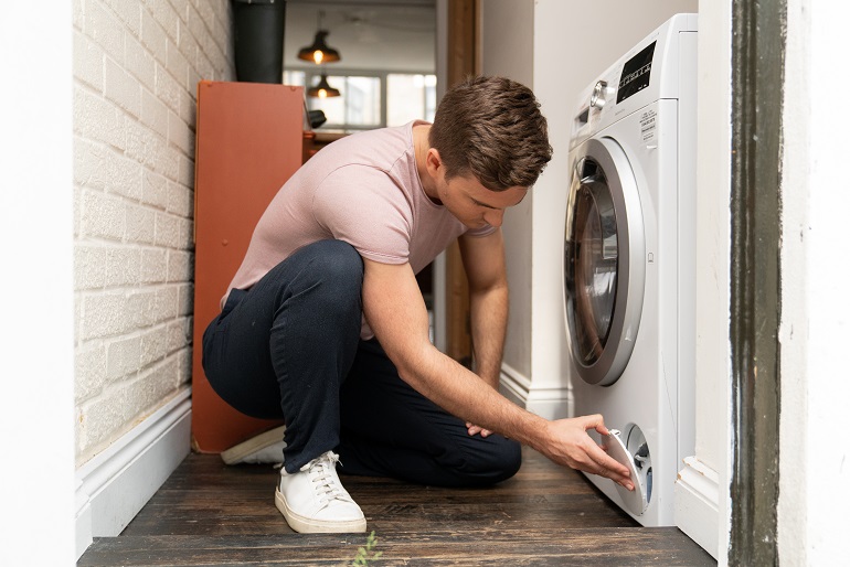Van xả bị bám bẩn hoặc bị kẹt
