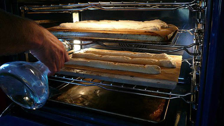 nướng bánh mì bằng lò nướng