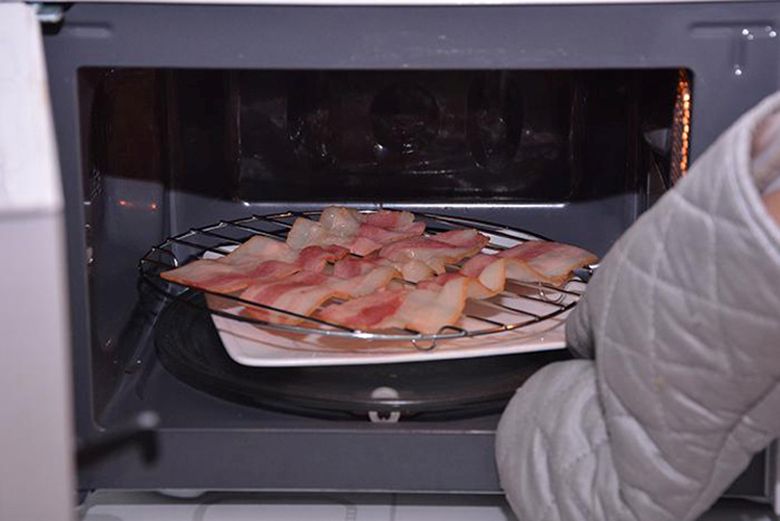 Cách nướng thịt bằng lò vi sóng