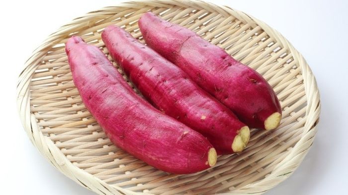 Nguyên liệu nướng khoai bằng lò vi sóng