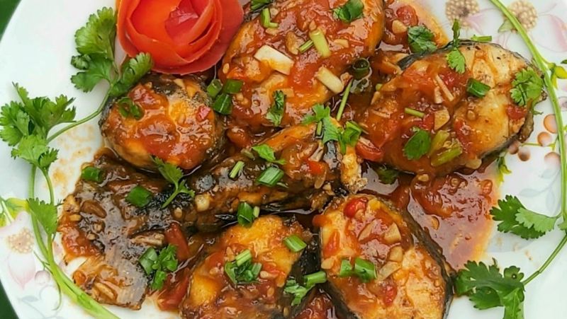 Thành phẩm cá thu nướng sốt tương cà