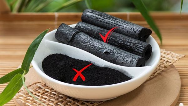 Cách khử mùi lò vi sóng đơn giản bằng than