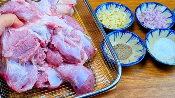 Thịt nướng bằng nồi chiên