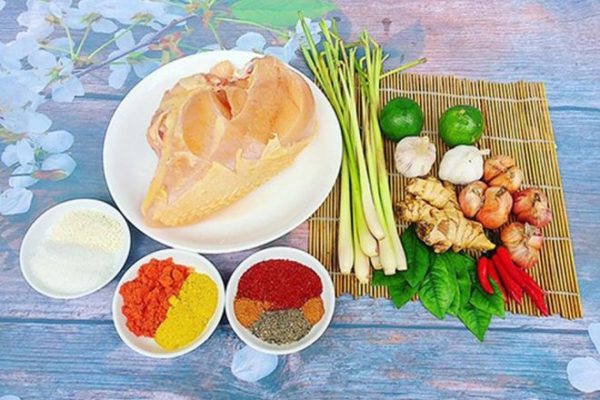 Nguyên liệu làm khô gà xé cay bằng lò vi sóng