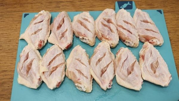 Làm cánh gà nướng