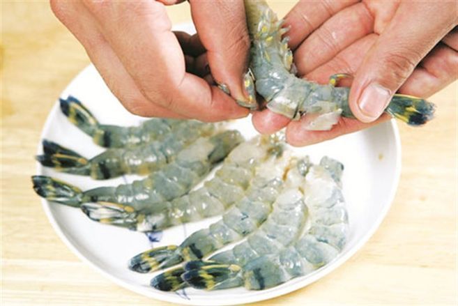 Cách làm tôm nướng tại nhà