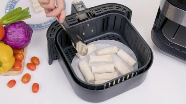 Chiên chả giò bằng nồi chiên không dầu tại nhà