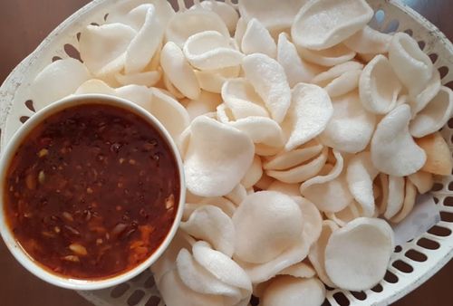 Chiên phồng tôm tại nhà