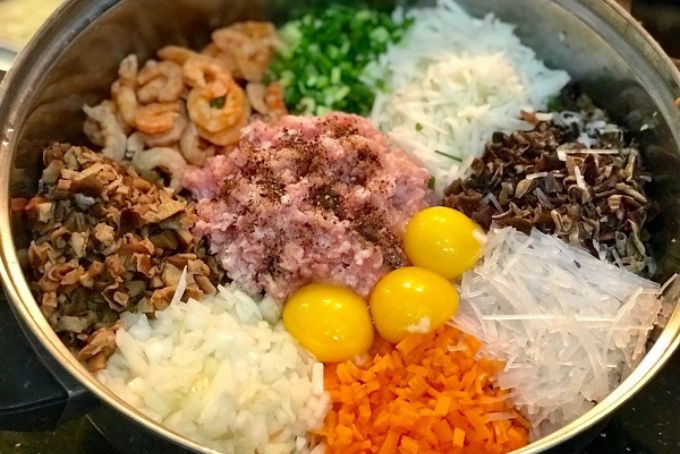 Làm chả giò tại nhà