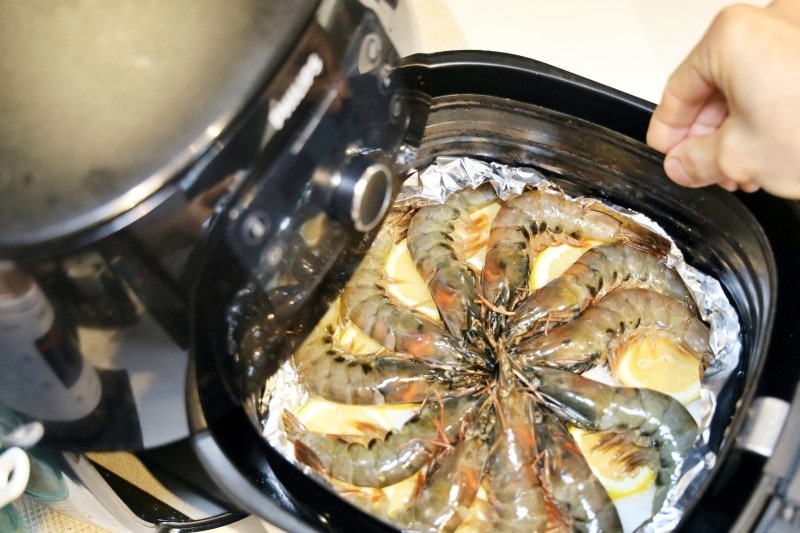 Tôm nướng bằng nồi chiên không dầu