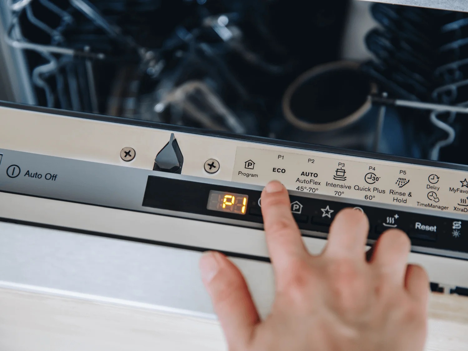 Chọn chế độ rửa tương ứng với số lượng bát đĩa