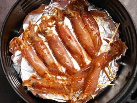 Hướng dẫn nướng mực bằng nồi chiên không dầu