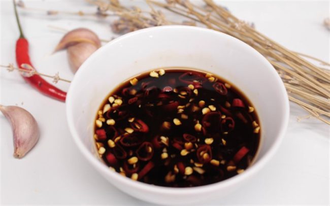 Làm nước chấm vịt quay