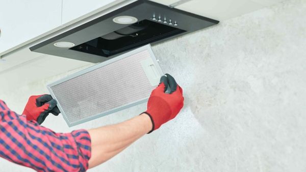 Bảo trì máy hút mùi Capri