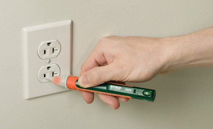 Kiểm tra nguồn điện và phích cắm