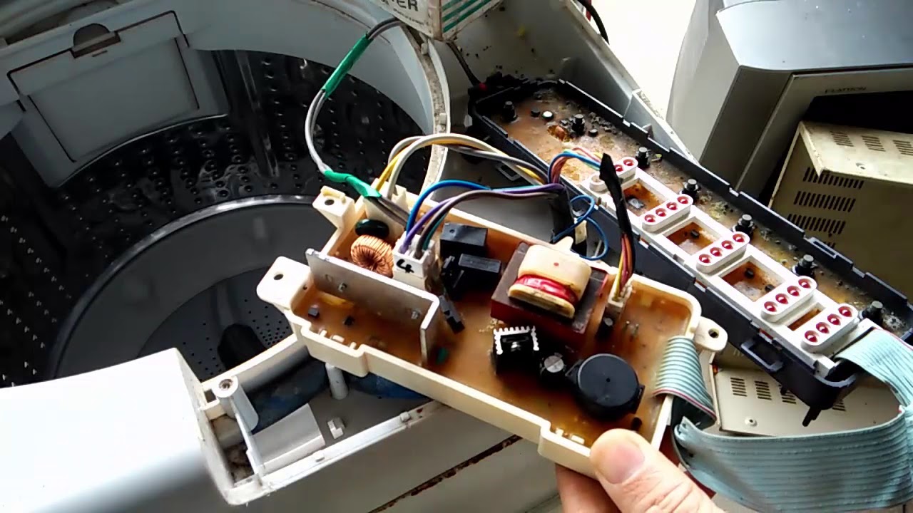 Vệ sinh và kiểm tra bo mạch