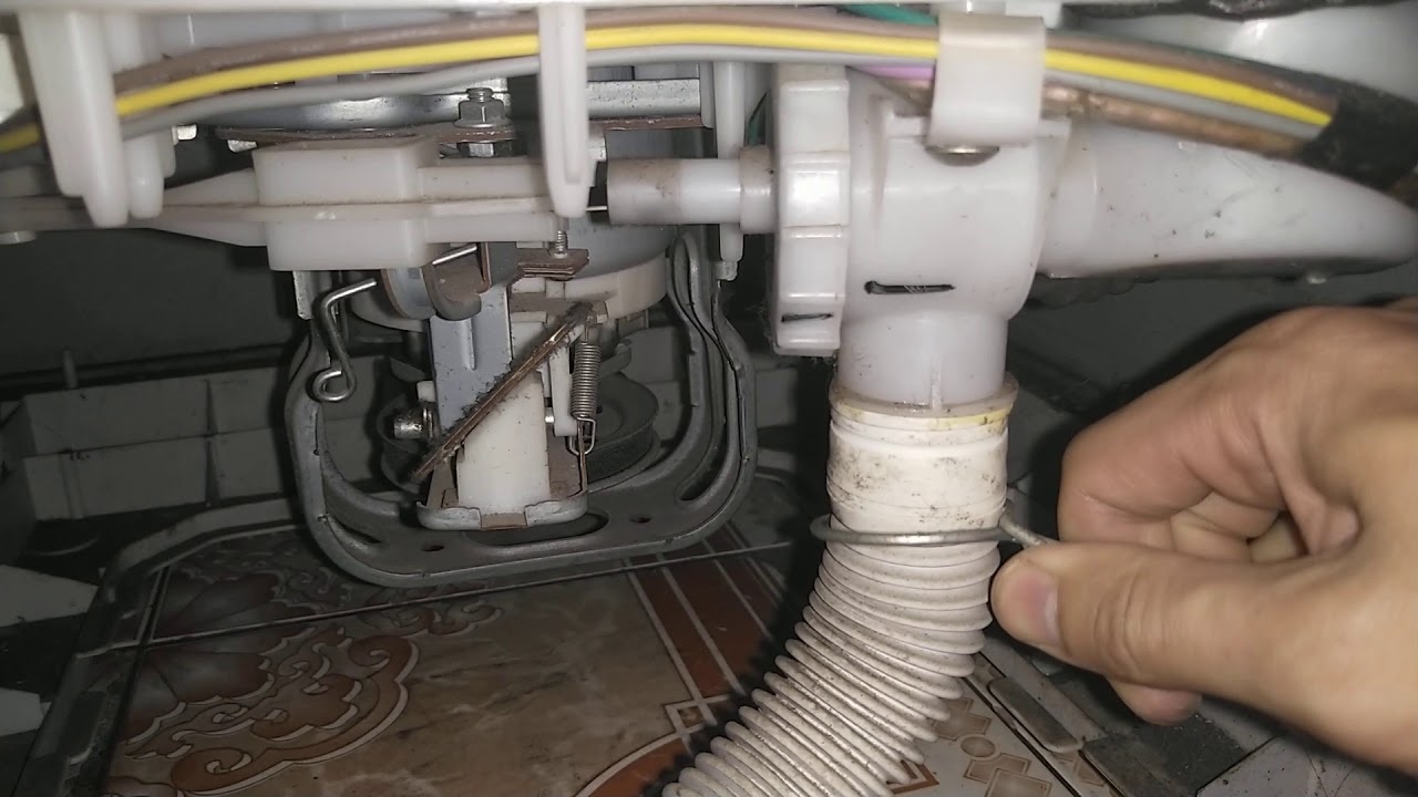 Hỏng van xả hoặc bơm thoát nước