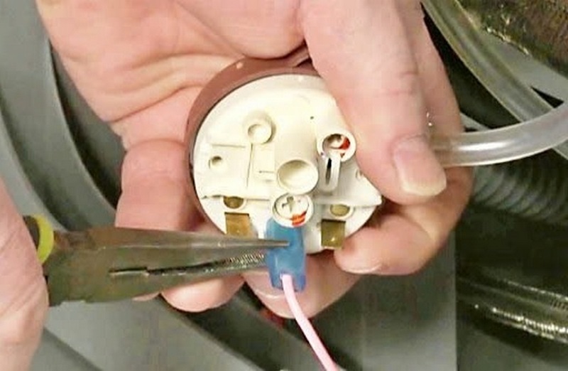  Kiểm tra cảm biến mực nước