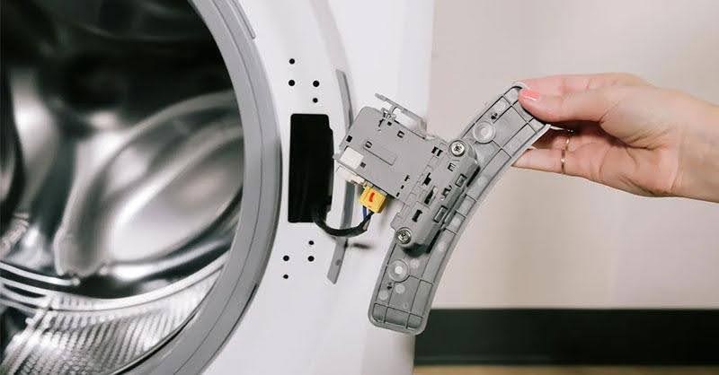 Lỗi công tắc cửa (khóa cửa)