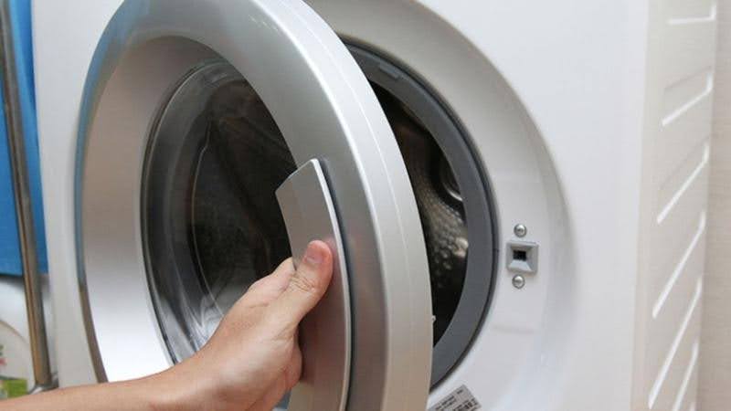 Máy giặt LG báo lỗi DL là gì