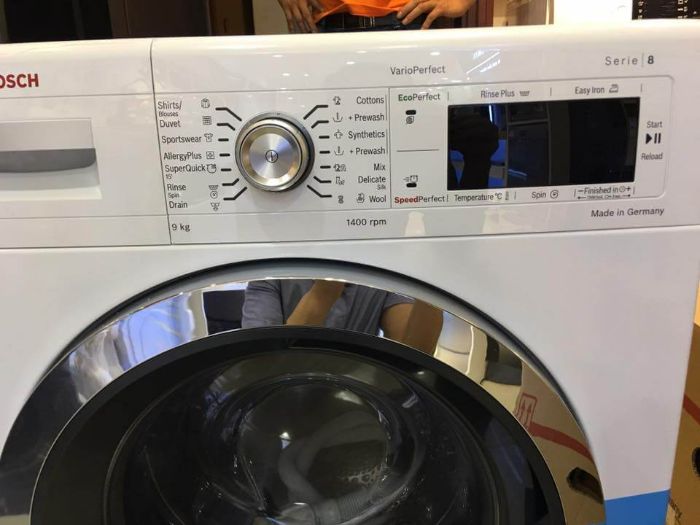 bảng điều khiển Máy giặt quần áo Bosch WAW28480SG ( 9kg )